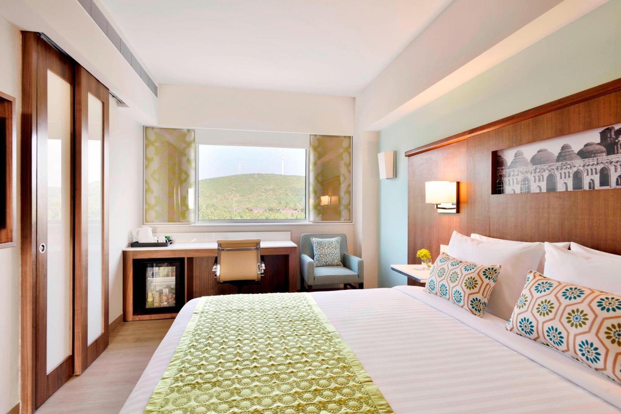 Отель Fairfield By Marriott Belagavi Экстерьер фото